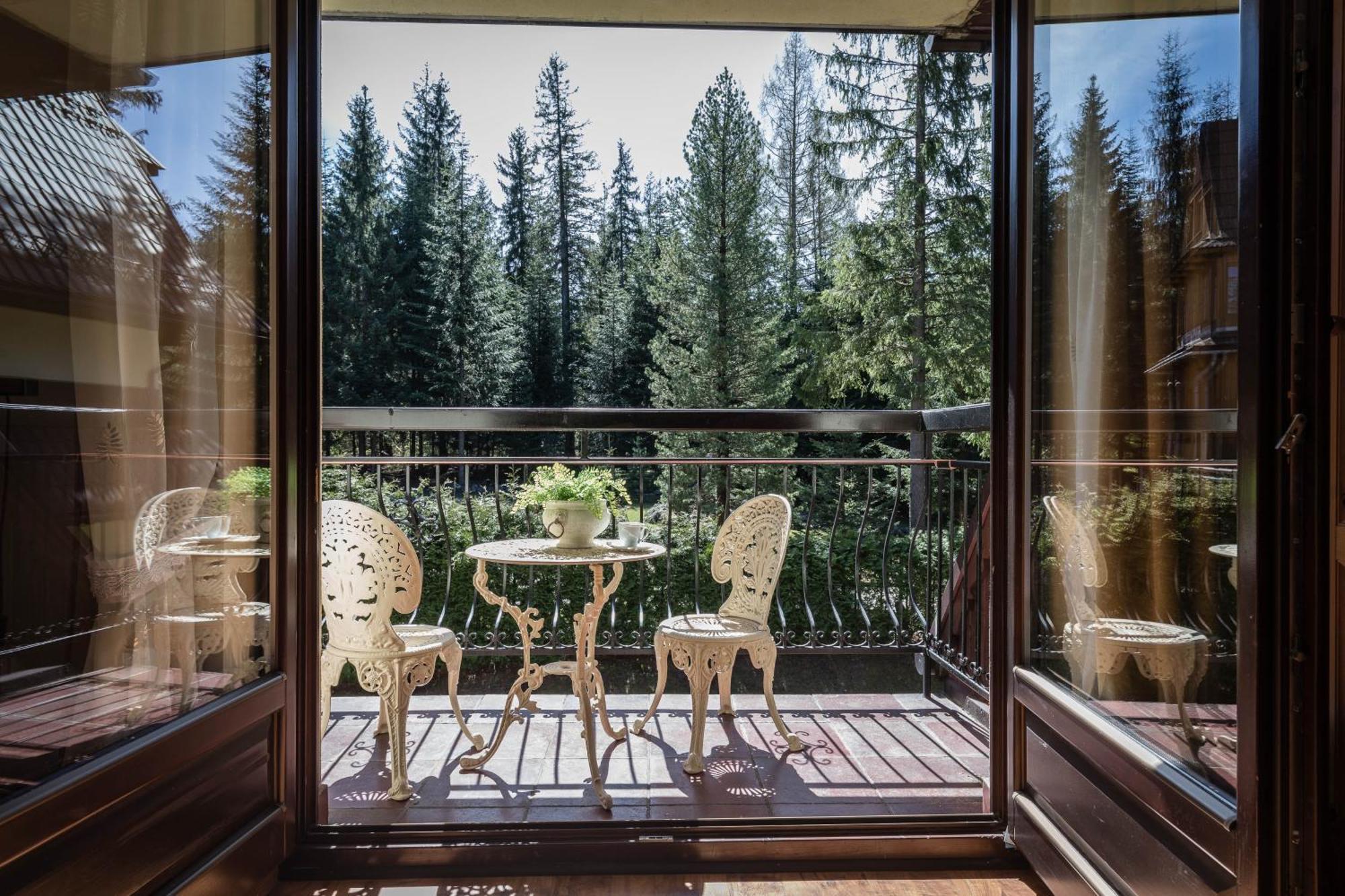 One-Bedroom Apartment Balcony
